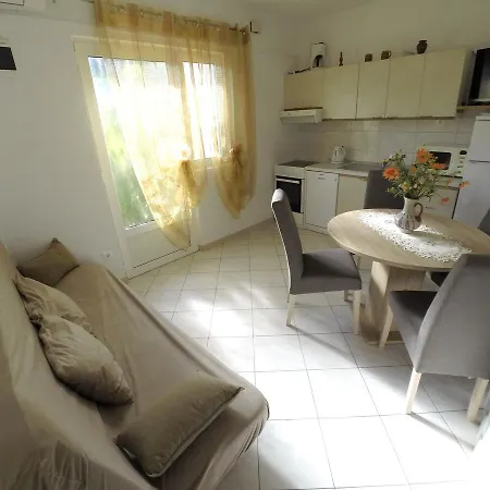 Apartment Ljiljana