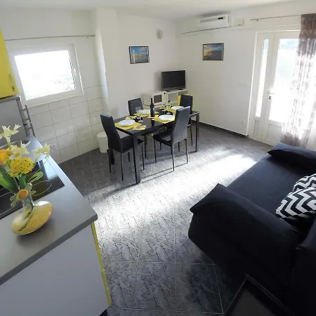 Apartment Ljiljana Trogir