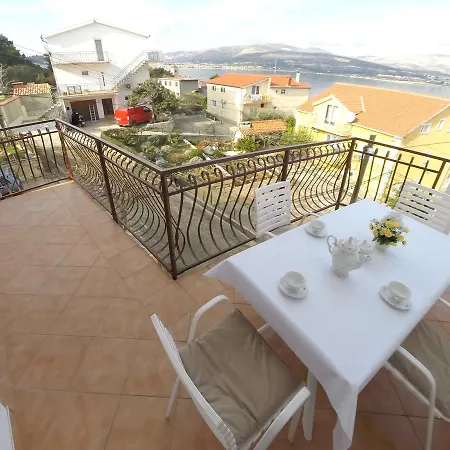 Ljiljana * Trogir