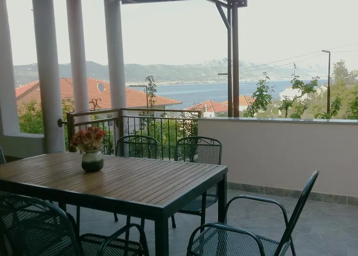 Ljiljana 아파트 트로기르