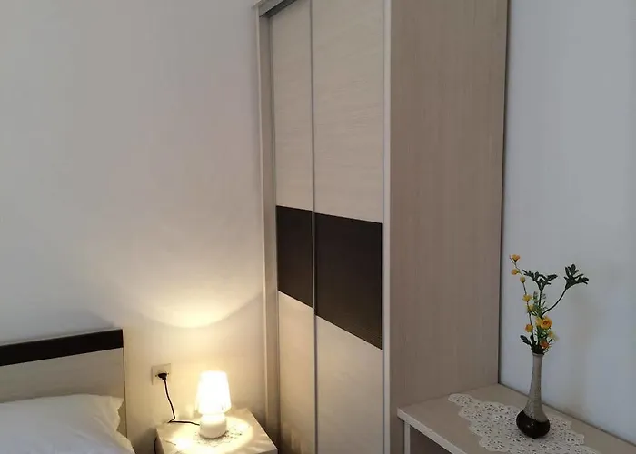 Ljiljana 아파트 트로기르